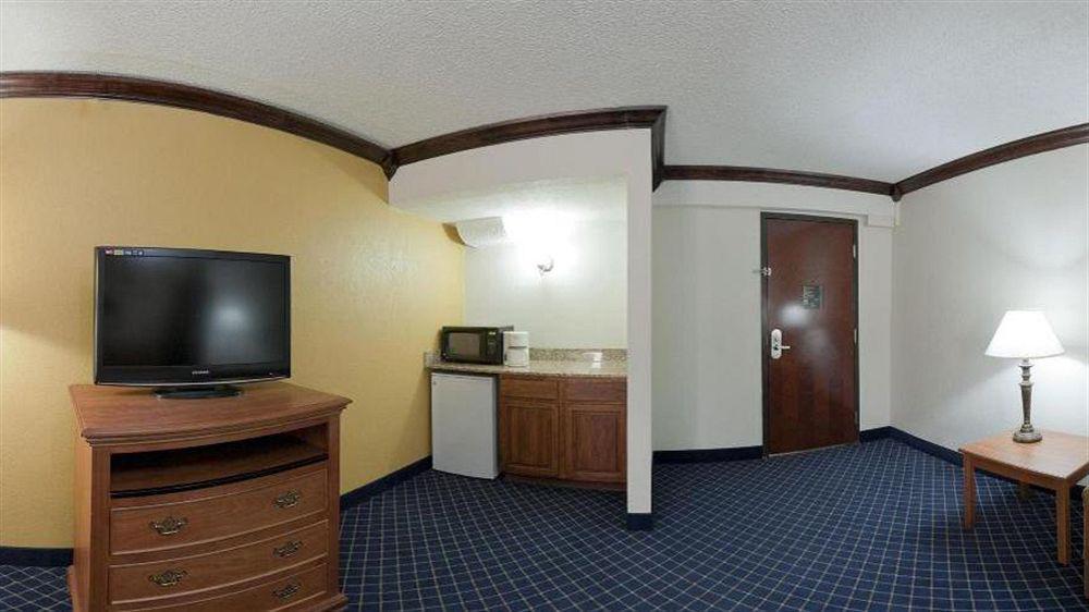 Holiday Inn Express & Suites Nashville-I-40 & I-24 Luaran gambar