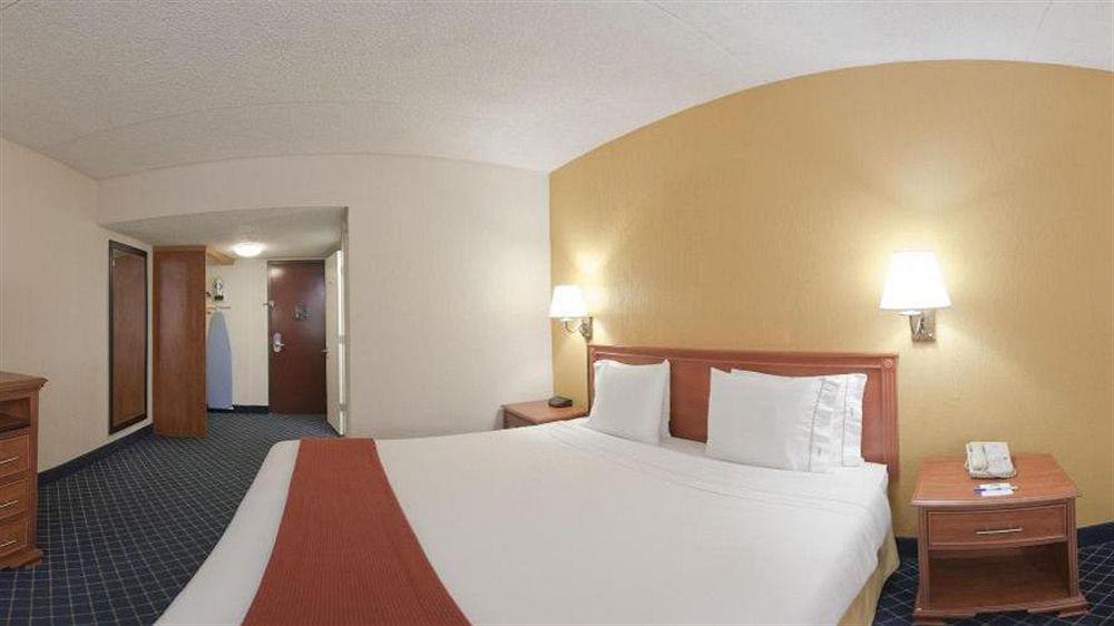 Holiday Inn Express & Suites Nashville-I-40 & I-24 Luaran gambar