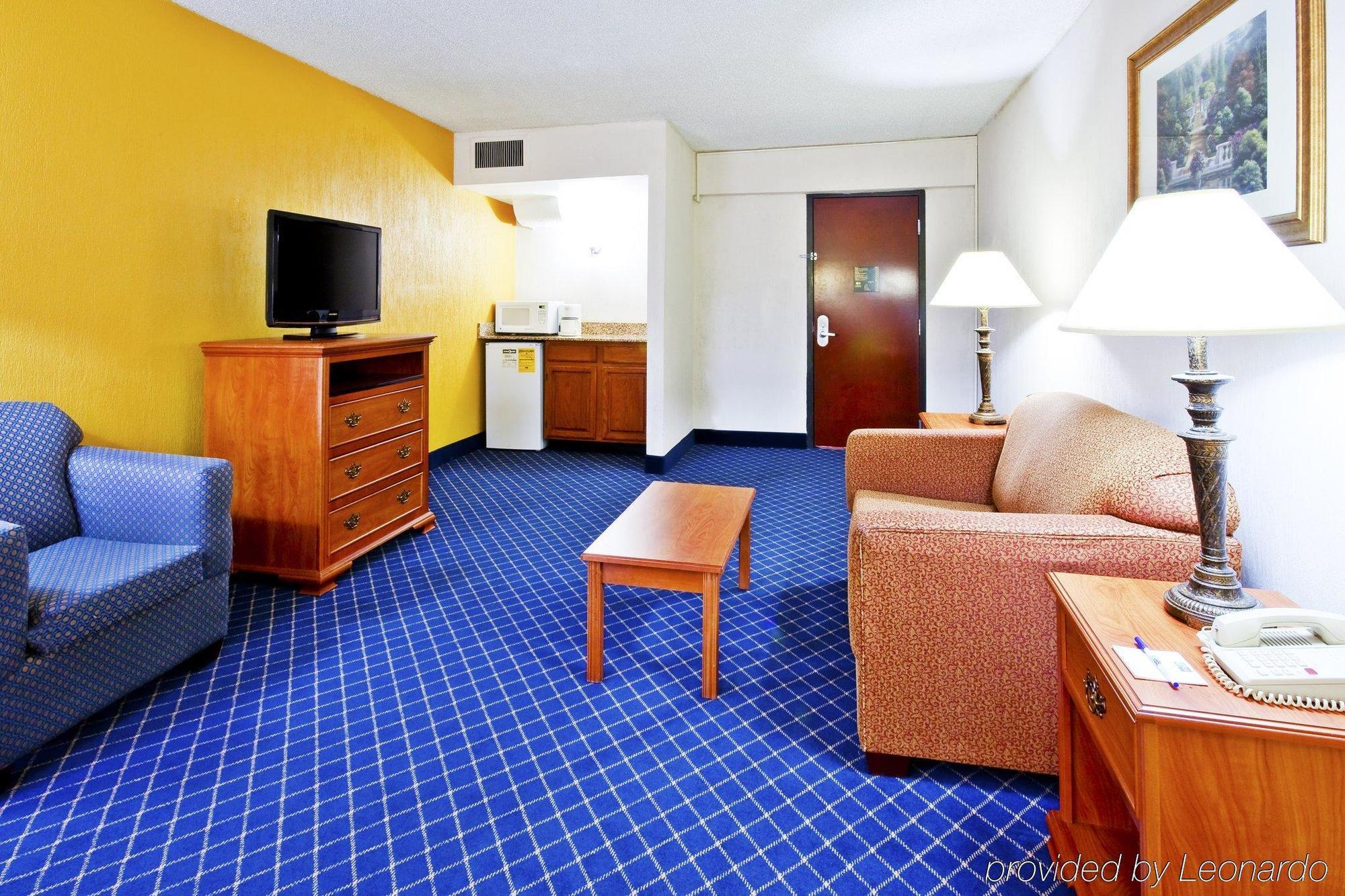 Holiday Inn Express & Suites Nashville-I-40 & I-24 Bilik gambar